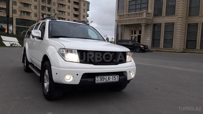 Nissan Navara 2014, 105,000 km - 2.5 л - Bakı