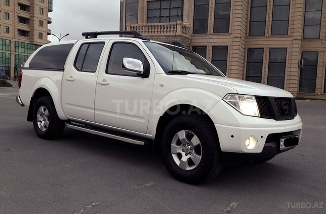 Nissan Navara 2014, 105,000 km - 2.5 л - Bakı