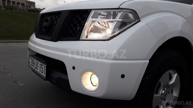 Nissan Navara 2014, 105,000 km - 2.5 л - Bakı