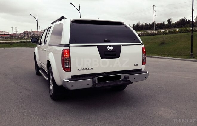 Nissan Navara 2014, 105,000 km - 2.5 л - Bakı