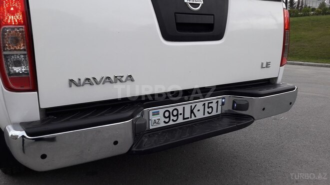 Nissan Navara 2014, 105,000 km - 2.5 л - Bakı
