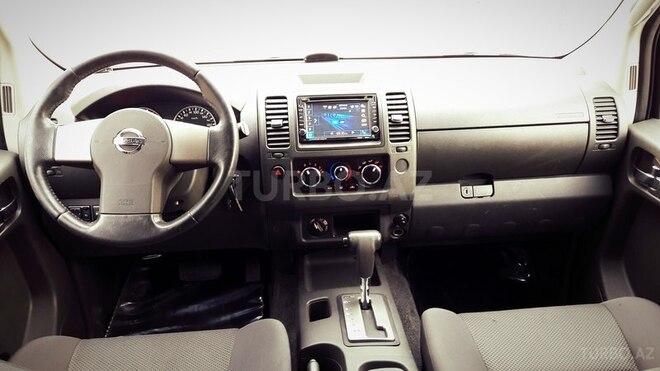 Nissan Navara 2014, 105,000 km - 2.5 л - Bakı