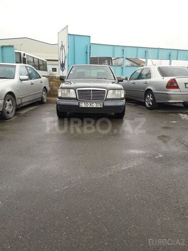 Mercedes E 220 1995, 24,000 km - 2.2 l - Bakı