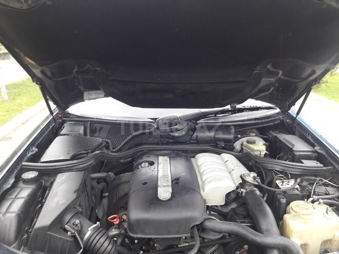 Mercedes E 220 1999, 556,000 km - 2.2 l - Sumqayıt