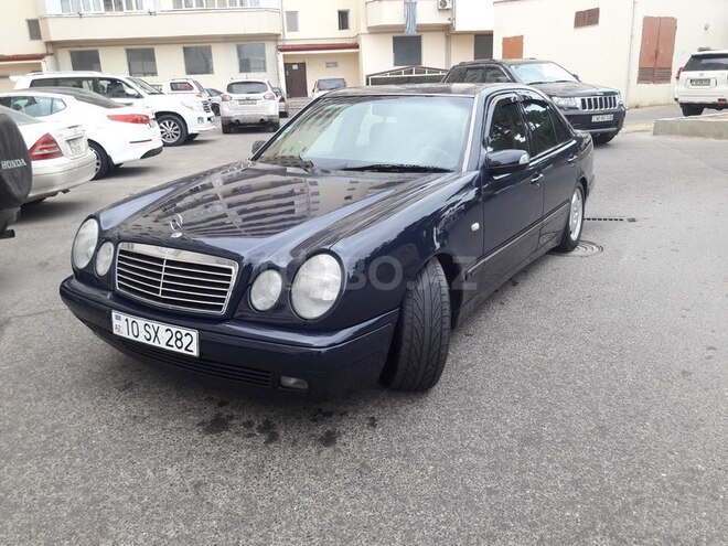 Mercedes E 220 1999, 556,000 km - 2.2 l - Sumqayıt
