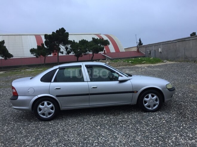 Opel Vectra 1996, 301,000 km - 1.8 l - Bakı