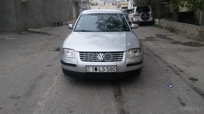 Volkswagen Passat 2001, 136,000 km - 1.8 l - Bakı