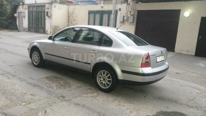 Volkswagen Passat 2001, 136,000 km - 1.8 l - Bakı