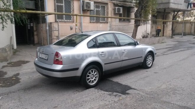 Volkswagen Passat 2001, 136,000 km - 1.8 l - Bakı