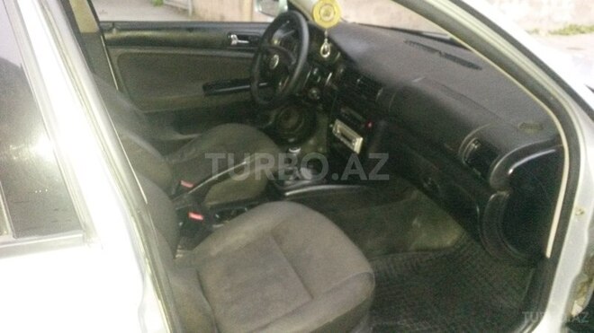 Volkswagen Passat 2001, 136,000 km - 1.8 l - Bakı