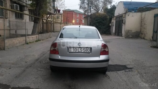 Volkswagen Passat 2001, 136,000 km - 1.8 l - Bakı