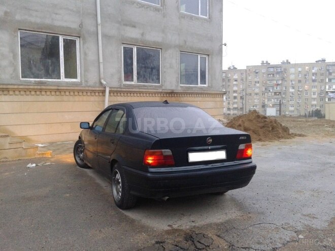 BMW 318 1995, 244,000 km - 1.8 l - Bakı