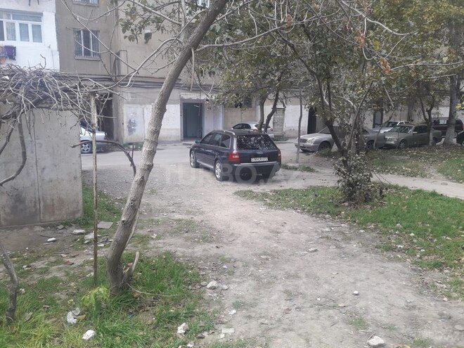 Audi A6 2002, 300,000 km - 2.4 l - Bakı