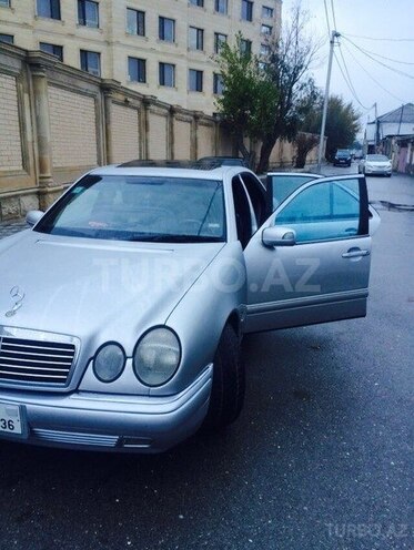 Mercedes E 320 1997, 258,000 km - 3.2 l - Bakı