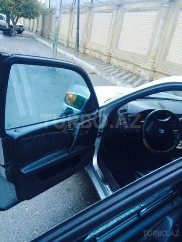 Mercedes E 320 1997, 258,000 km - 3.2 l - Bakı