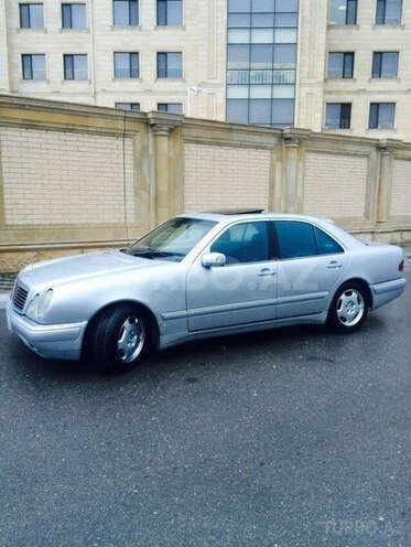 Mercedes E 320 1997, 258,000 km - 3.2 l - Bakı