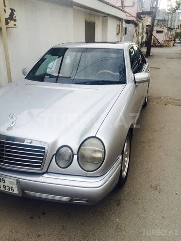 Mercedes E 320 1997, 258,000 km - 3.2 l - Bakı
