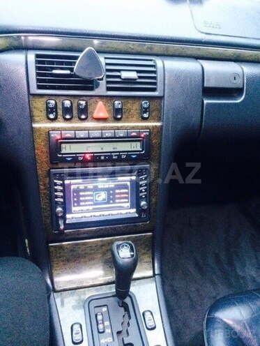 Mercedes E 320 1997, 258,000 km - 3.2 l - Bakı