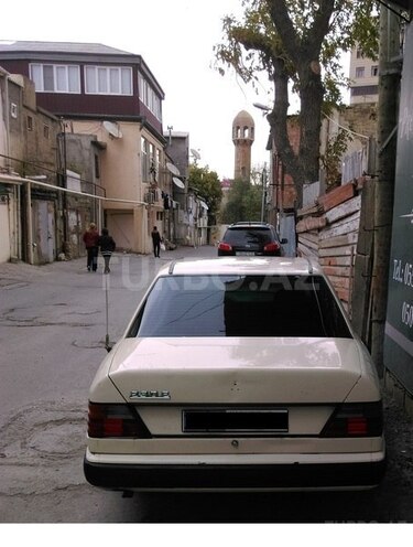 Mercedes E 230 1985, 350,000 km - 2.3 l - Bakı