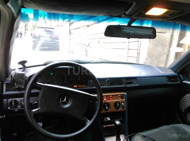 Mercedes E 230 1985, 350,000 km - 2.3 l - Bakı