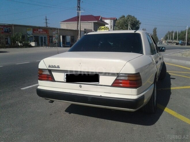 Mercedes E 230 1985, 354,444 km - 2.3 l - Bakı