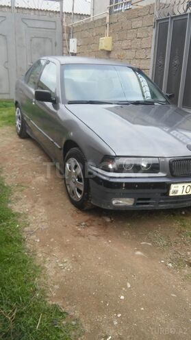 BMW 318 1991, 210,000 km - 1.8 l - Bakı