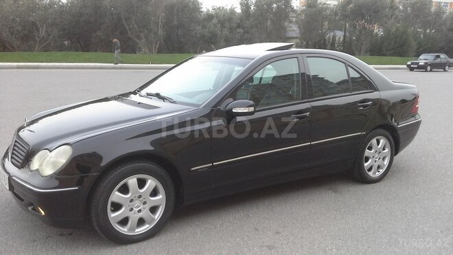 Mercedes C 200 2001, 235,400 km - 2.0 л - Bakı