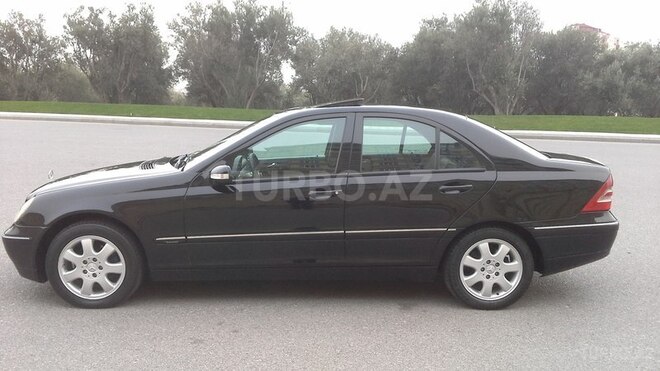 Mercedes C 200 2001, 235,400 km - 2.0 л - Bakı