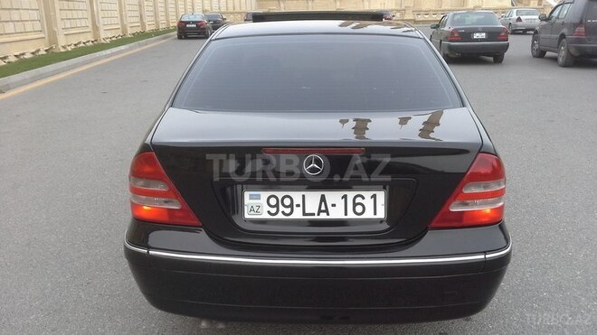 Mercedes C 200 2001, 235,400 km - 2.0 л - Bakı