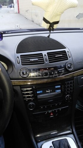Mercedes E 270 2003, 258,000 km - 2.7 л - Sumqayıt