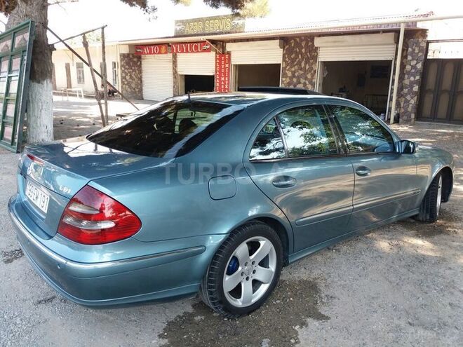 Mercedes E 270 2002, 300,000 km - 2.7 l - Bakı