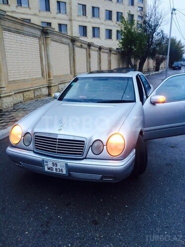 Mercedes E 320 1997, 257,000 km - 3.2 l - Bakı