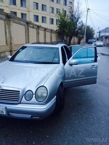 Mercedes E 320 1997, 257,000 km - 3.2 l - Bakı