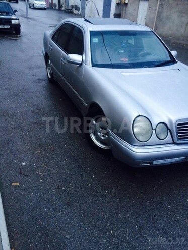 Mercedes E 320 1997, 257,000 km - 3.2 l - Bakı