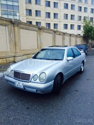 Mercedes E 320 1997, 257,000 km - 3.2 l - Bakı