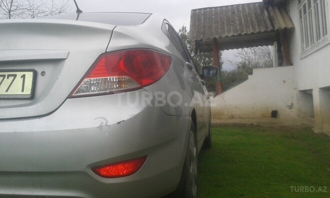 Hyundai Accent 2012, 186,000 km - 0.2 л - Astara
