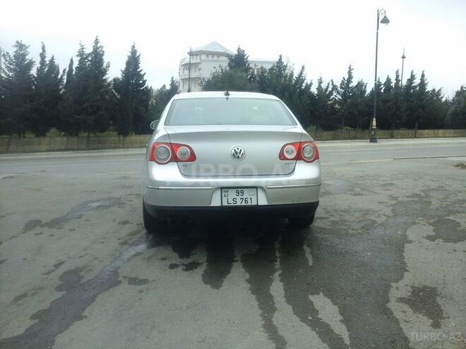 Volkswagen Passat 2005, 270,000 km - 2.0 l - Bakı