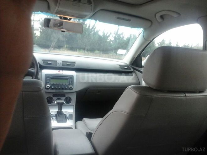 Volkswagen Passat 2005, 270,000 km - 2.0 l - Bakı