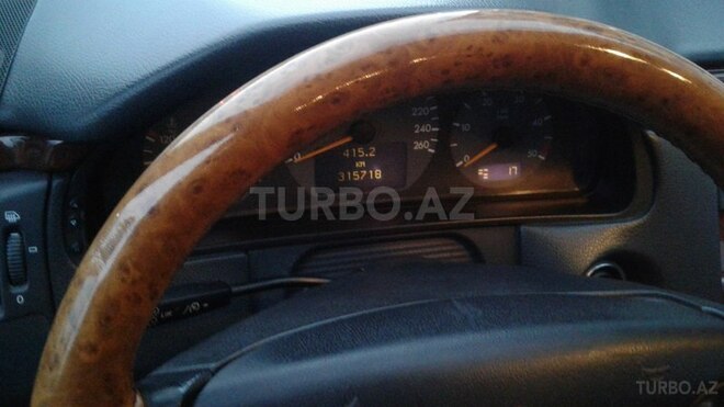 Mercedes E 220 2000, 315,000 km - 2.2 l - Bakı