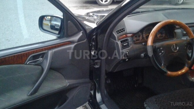 Mercedes E 220 2000, 315,000 km - 2.2 l - Bakı