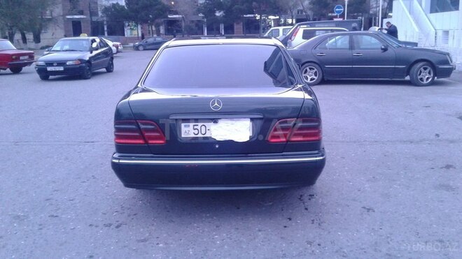 Mercedes E 220 2000, 315,000 km - 2.2 l - Bakı