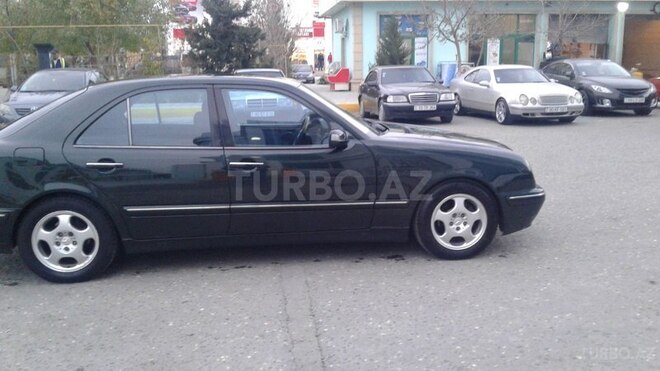 Mercedes E 220 2000, 315,000 km - 2.2 l - Bakı