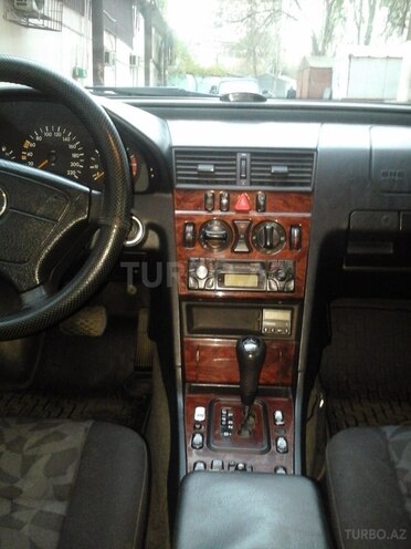 Mercedes C 220 2000, 440,000 km - 2.2 л - Bakı