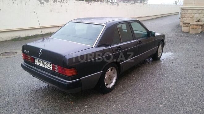 Mercedes 190 1993, 346,000 km - 2.0 л - Qobustan