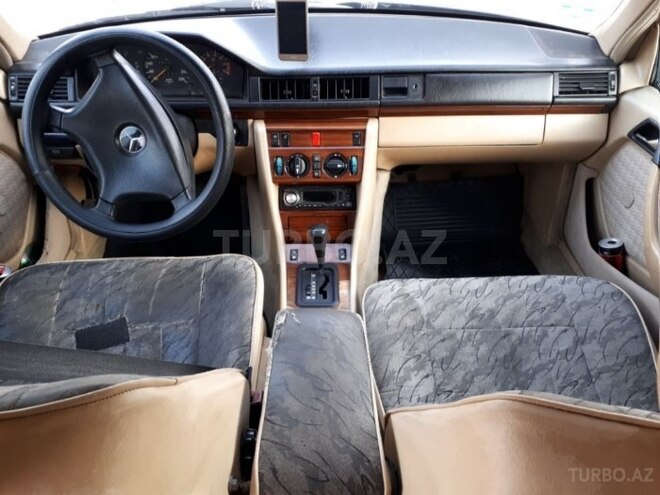 Mercedes E 230 1992, 123,789 km - 0.3 l - Bakı