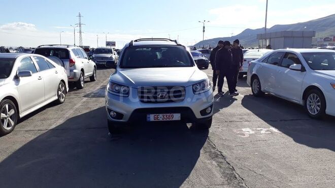 Hyundai Santa Fe 2011, 68,000 km - 2.4 l - Bakı