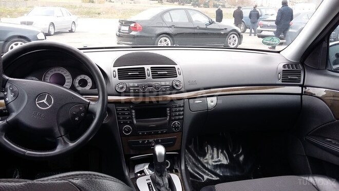 Mercedes E 240 2002, 167,000 km - 2.6 l - Bakı