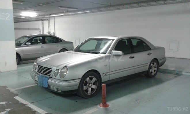 Mercedes E 240 1998, 281,000 km - 2.4 l - Bakı