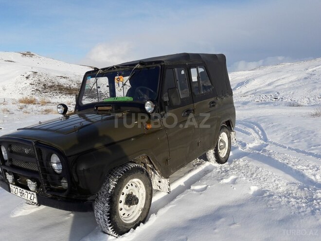 UAZ 452 1990, 400,000 km - 2.4 л - Qusar