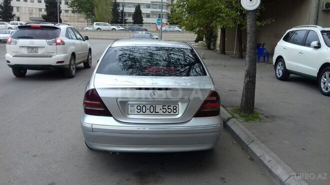 Mercedes C 220 2000, 300,000 km - 2.2 л - Bakı